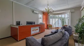 Ulifalodge whitehouse - Image 3