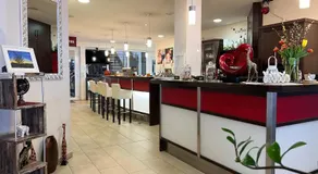 Matchpoint Hotel - Image 3