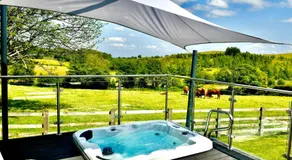 Arbennig Luxury Lodges - Image 2