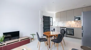 Maison 5 chambres et dépendance T2 - avec jardin - Proche Paris - Image 2