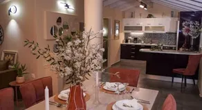 Melina's Bright Apartment, Viros - Image 4