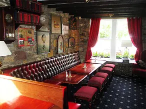 The Original Rosslyn Inn - Image 3