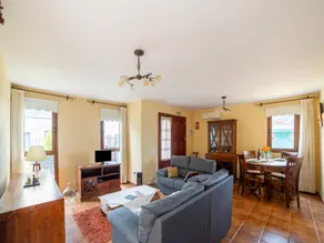 Villa in Tenerife with Pool and Sea Views - Image 2