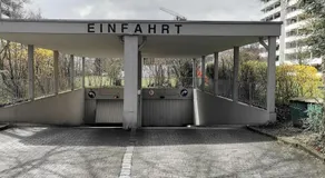 Apartment mit Balkon und Privatparkplatz - Image 3