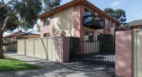 Northcote Charm Spacious and Quiet Suburban Stay - Image 3