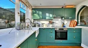 Finest Retreats - 123, High Street - Image 3