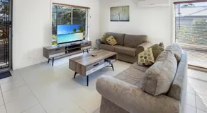 Paynesville Villa - Image 2
