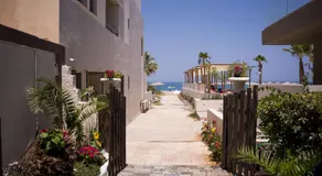 Chrispa's House Beachfront Bliss & Stunning Views 50m from the beach - Image 5