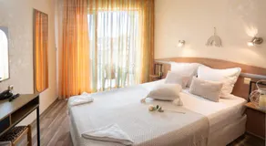 Hotel Zeus - Image 2