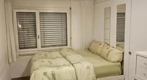 Chambre cosy et lumineuse dans un cadre calme - Image 2