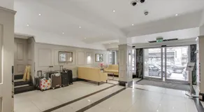 Elegant Apartment in Chelsea - Image 4
