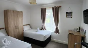 Park View room with free minibar tea&coffee - Image 2