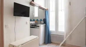 Charming bright studio near Paris - Image 2