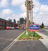 Howard Johnson Express Bakersfield - Image 2