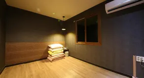 Vitamin Hotel - Image 5