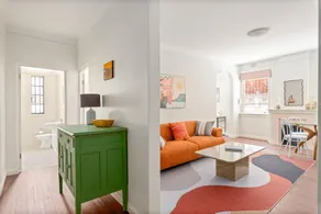 Sunlit Coastal Retreat in Prestigious Rose Bay - Image 2