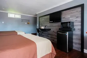 Angels Motel Pico Rivera - Image 4