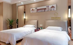 Arcadia Rong Yi Warmth Hotel - Image 3