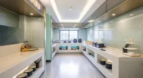 Xinhuating Business Hotel - Image 4