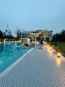 The Candlewood Park Beach Resort - Image 2