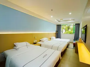 Huating Hotel - Image 4