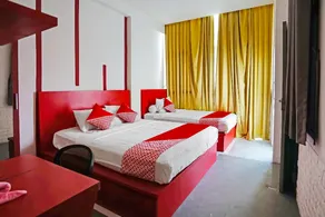 OYO 91742 Ivy Hotel - Image 2