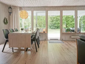 6 person holiday home in Nexø-By Traum - Image 3