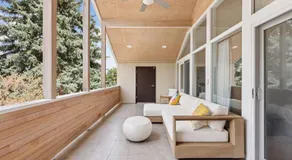 1010 Rosehill Dr - Image 4