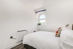 😍 M11 - Modern 2 bedroom apartment near Hyde Park - Image 2