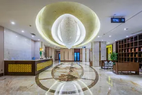 Fortune International Hotel - Image 2