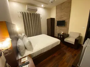 Shah Family Guest House - Image 3