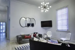 Five BR - Sleeps 10! Steps from French Quarter - Image 5