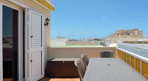 Centric Home - Solarium Terrace - Sea Views - Image 4