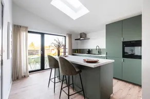 Spacious 5-room house near Brussels with private parking - Image 3