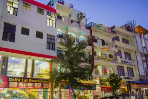 OYO 61492 Hotel Mahesh - Image 4
