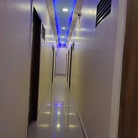 Hotel Golden Galaxy - Santacruz East - Image 4