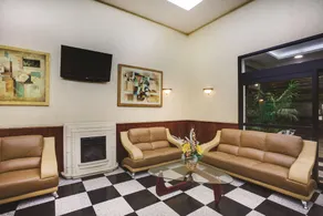 La Quinta Inn by Queens (New York City) - Image 3