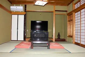 Entire Traditional House 7 min walk from JR sta. - Image 2
