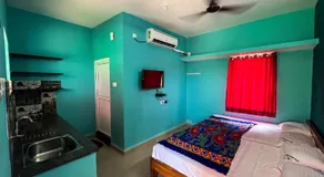 ROYAL GRAND RESIDENCY near Paradise Beach - Image 2