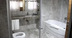 Grand Aras Hotel - Image 3