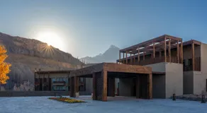 Sost Serena Hotel - Image 5