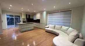 4 Yellow Room - Image 3