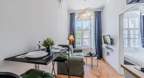 Old Town Heritage Apartments - Image 2