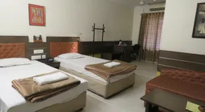 The Boulevard Hotel - Image 2