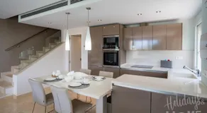 Holidays & Home Beachfront Neptuno I, Sea Views,Pool,Garden, Elviria - Image 3