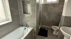 Spacious Comfort Meets Stylish Convenience - Your Perfect 3-Bedroom - Image 2