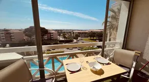 Sete T2 avec piscine, parking, proche des plages - Image 4