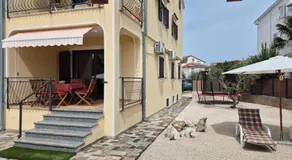 Family Apartment Vinja - privat garden - whirlpool - Image 4