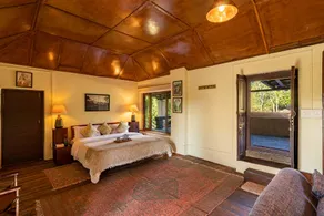 StayVista at Tea House - Tea Garden Retreat - Image 2