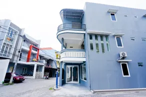 OYO 1985 F7 Residence - Image 2